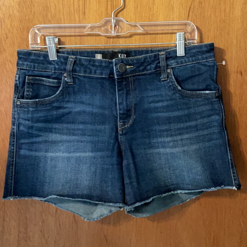 ⭐️SALE⭐️ KUT from the Kloth “Gidget” Shorts - Picture 3 of 4